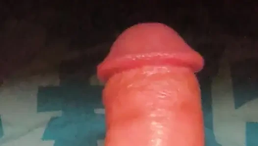 Azgın genç adam mastürbasyon yapıyor