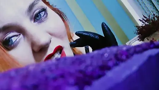 Poison Ivy 's mainan