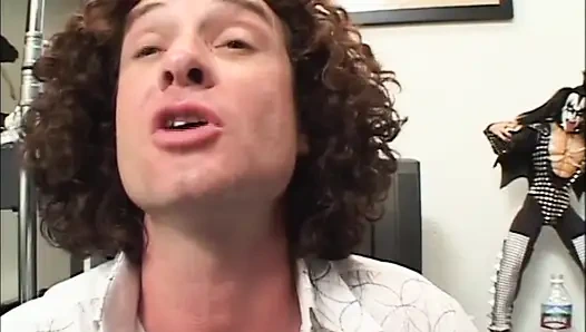 Unleashed ve ateşli kızıl saçlı vahşi üçlü sekste sikiliyor