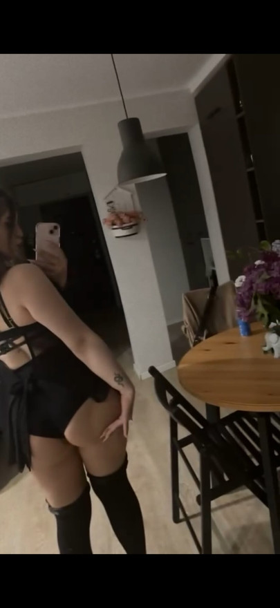 Cute ass with cute face