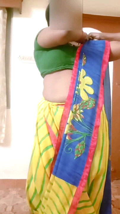 인도 타밀 비 마누라 누드 애타게 후장 털이 무성한 보지 Saree 입고! 레나즈 주