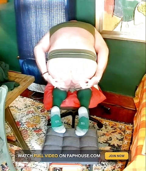 Jerk off in Green!