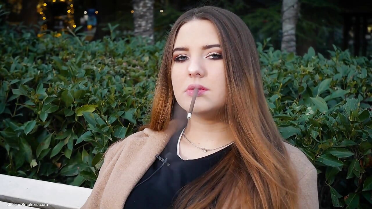 Russian Girl Spends Her Lunch Break Smoking 1 Cigs