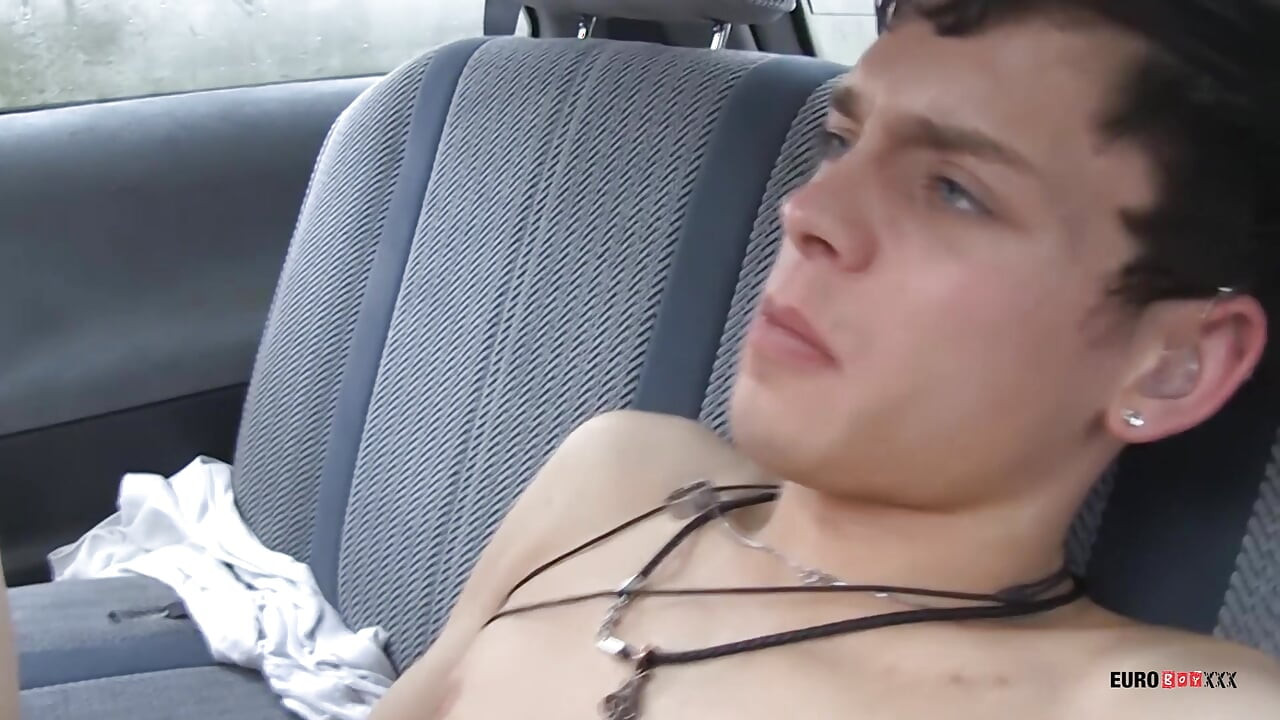 EuroBoyXXX Aaron Aurora And Josh Parker Get Raw In The Backseat