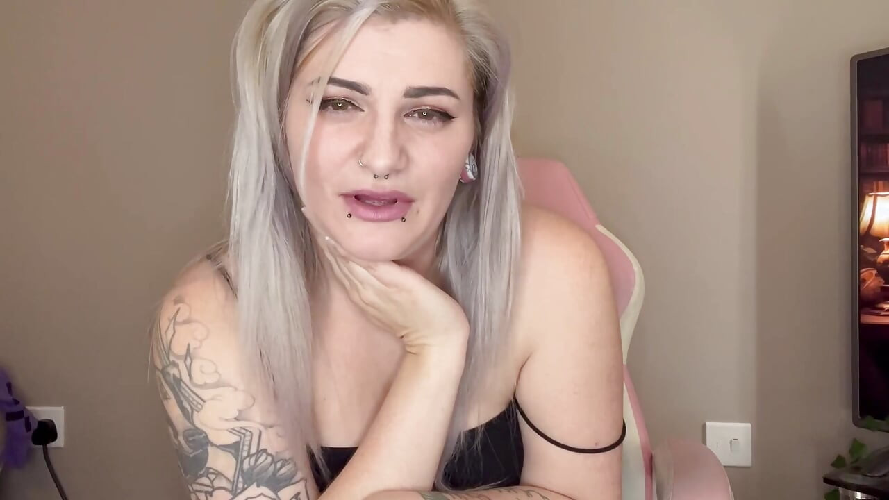 Iubita infidelă te face să mănânci sperma unui tip