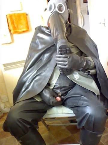 Cumshot swallow and rubber wank.