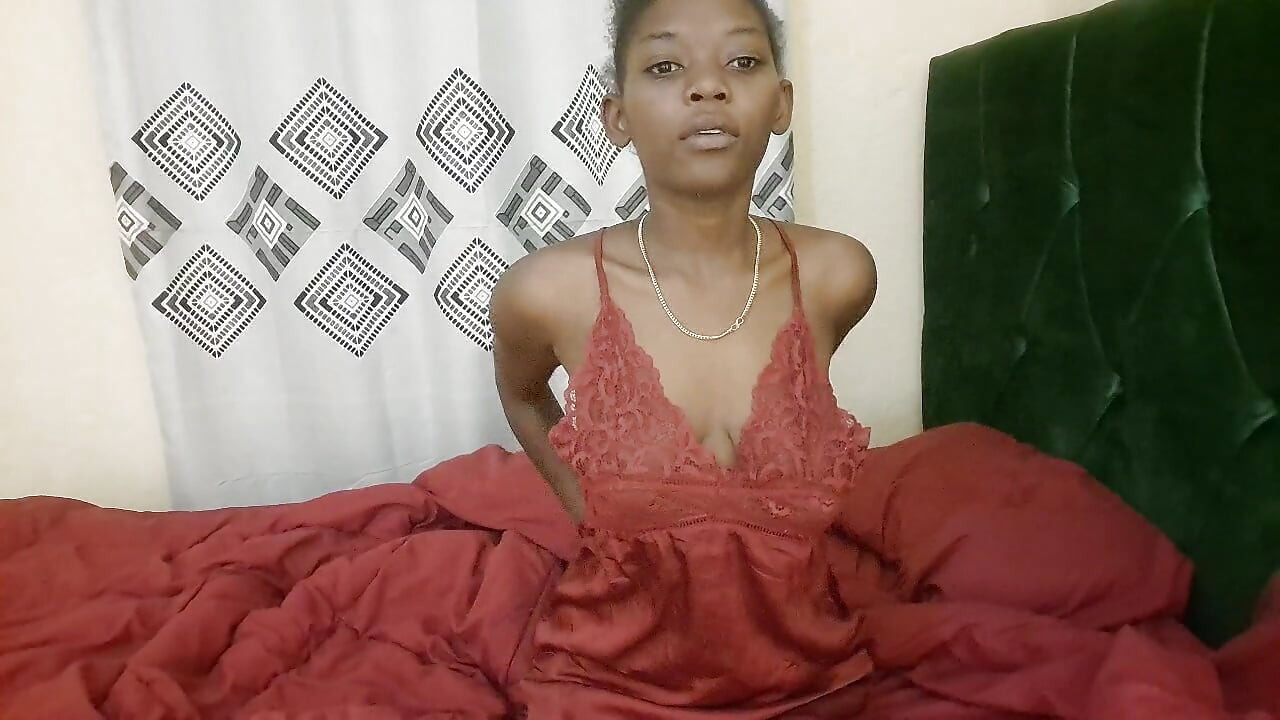 Hemşirenin küçük boyutlu amcığı