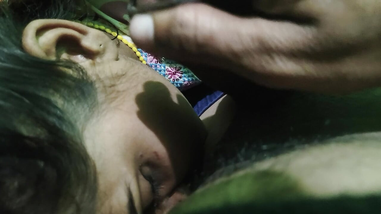 Sexy bhabhi ke muh me lund