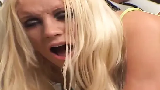Busty Blonde Babe Stretched Wide by Throbbing Cock in Sloppy Pound