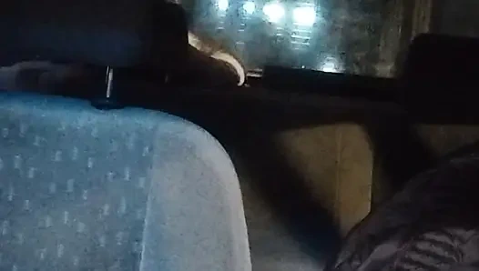 Arabada bir video çekmeye çalışıyoruz ve çok küçük