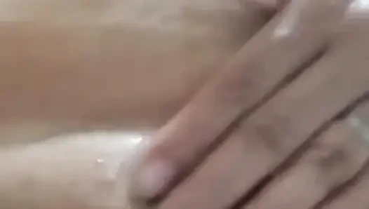 Her gün orgazm olmak için sevgilim sevgilimin her zaman sıkı amcığımı sikmek istemesi duş zamanı