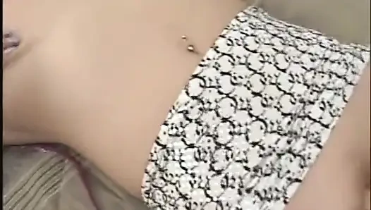 Memek Asia tetek besar ngentot dalam posisi dogging