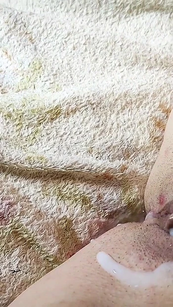 Thrilling moment from "Vacuum pumping, it's so close!you can smell her!"