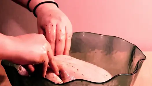 Ağzıma tükürük etinde et masajı