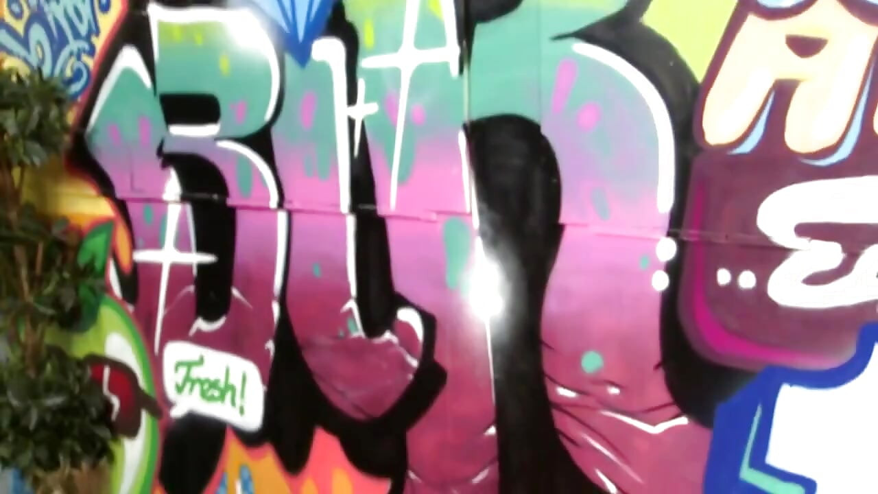 Büyük yarak emmeyi seviyor!