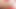 ディルドで遊ぶセクシーなショートヘアブルネットがまんこの唇を広げる