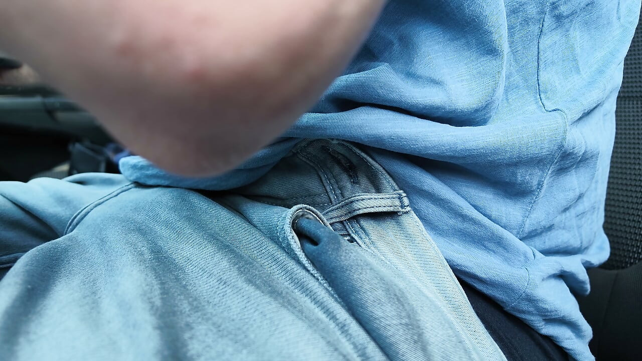Cum to go - masturbation in car