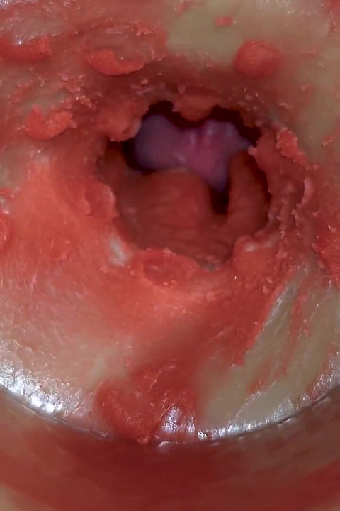 깊은 보지 속의 카메라는 정자 4K의 거대한 사정을 포착합니다.