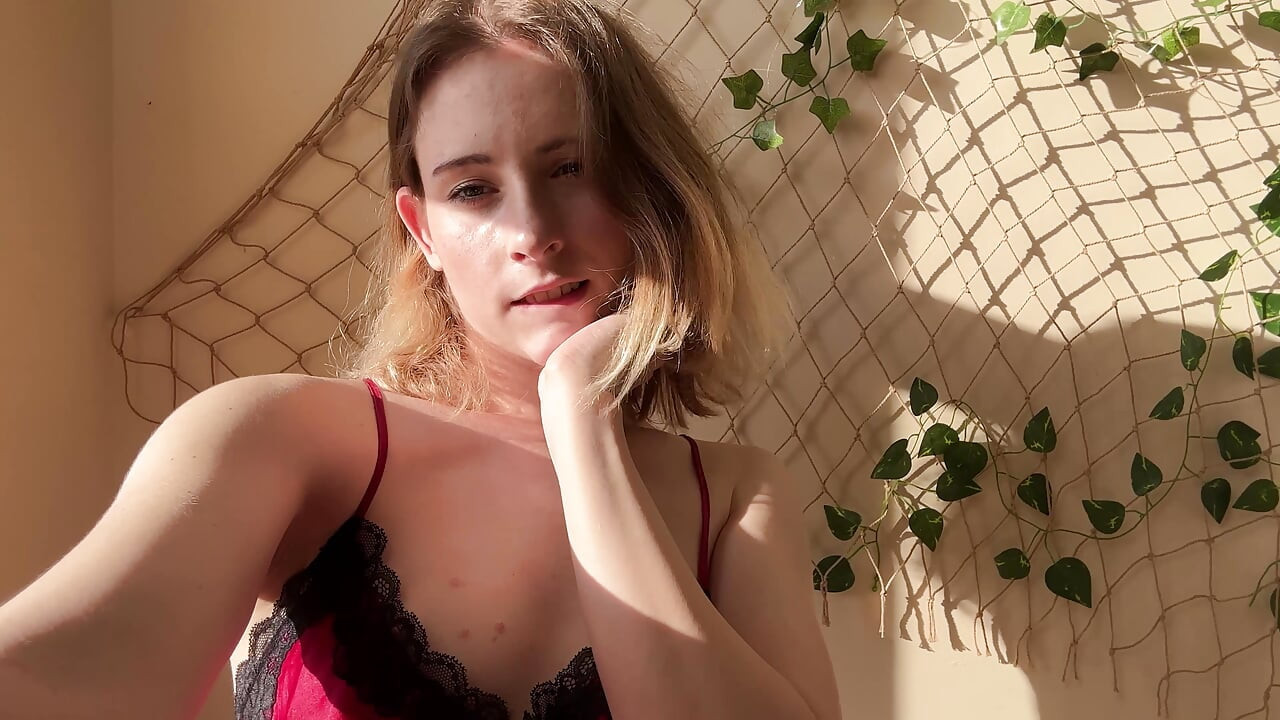 Sunny Red Pajama Pixie - Vibrator Tease to Sloppy Dildo Worship