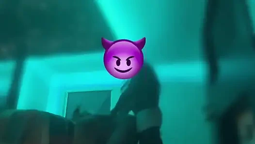 She Likes to Twerk Before Getting Fucked