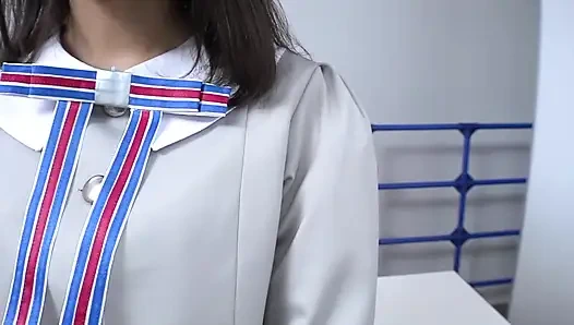 Senyum polos, godaan rahasia di acara ini