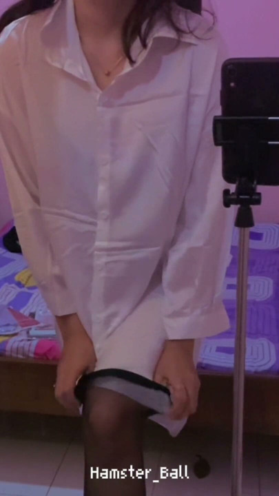 Malaysian Couple Forgot to Turn Off Live Broadcast | Clip 2