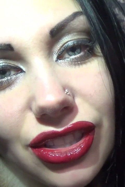 You love my lips & lipstick