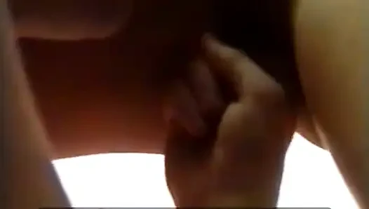Caroline, si cantik peri kecil, bijaksana dan sangat bersemangat.
