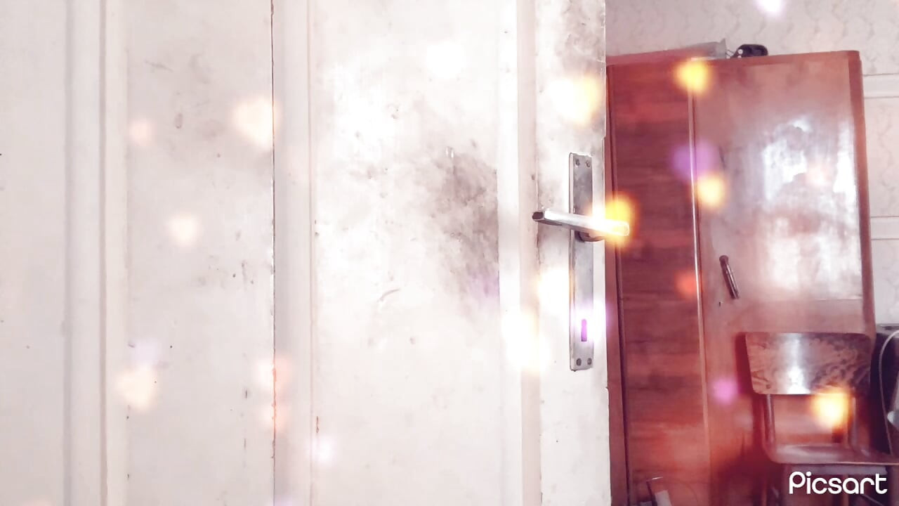 Beautiful shows off her hairy pink pussy