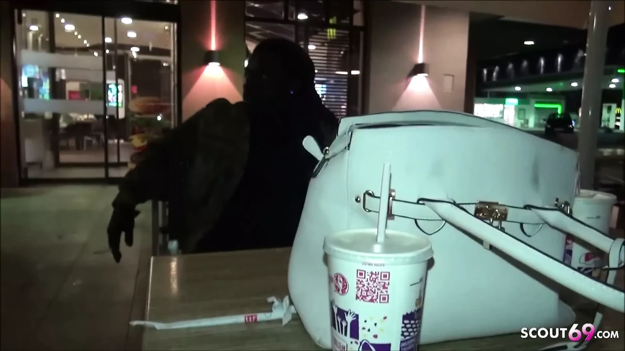 McDonals Store Public Blowjob of German Teen Kitty