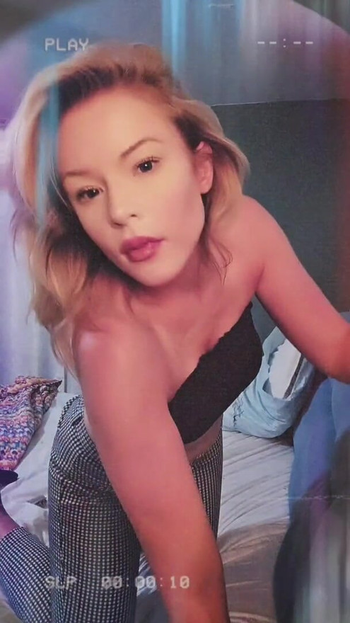 EllaSnow video