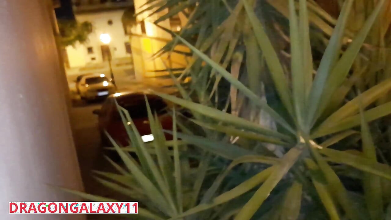 (Public riscant) Vedere la persoana 1 cu sex anal și ejaculare înăuntru pe stradă cu o studentă latino sexy