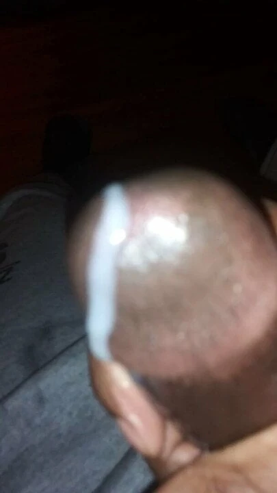 射精吞下我并吃掉这个鸡巴