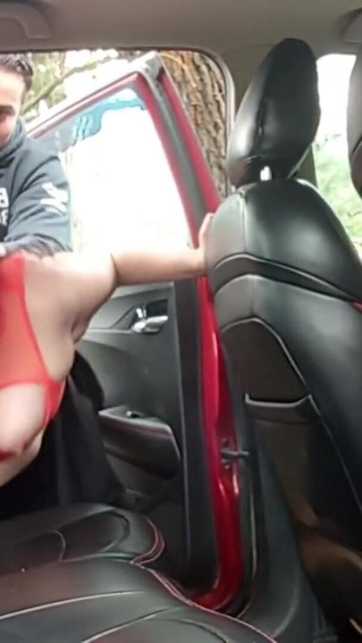 Risky outdoor sex we fucked in the car, in the woods. | Clip 1
