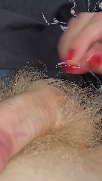 Emotional moment from "real amateur munichgold gives her lover an oily handjob"