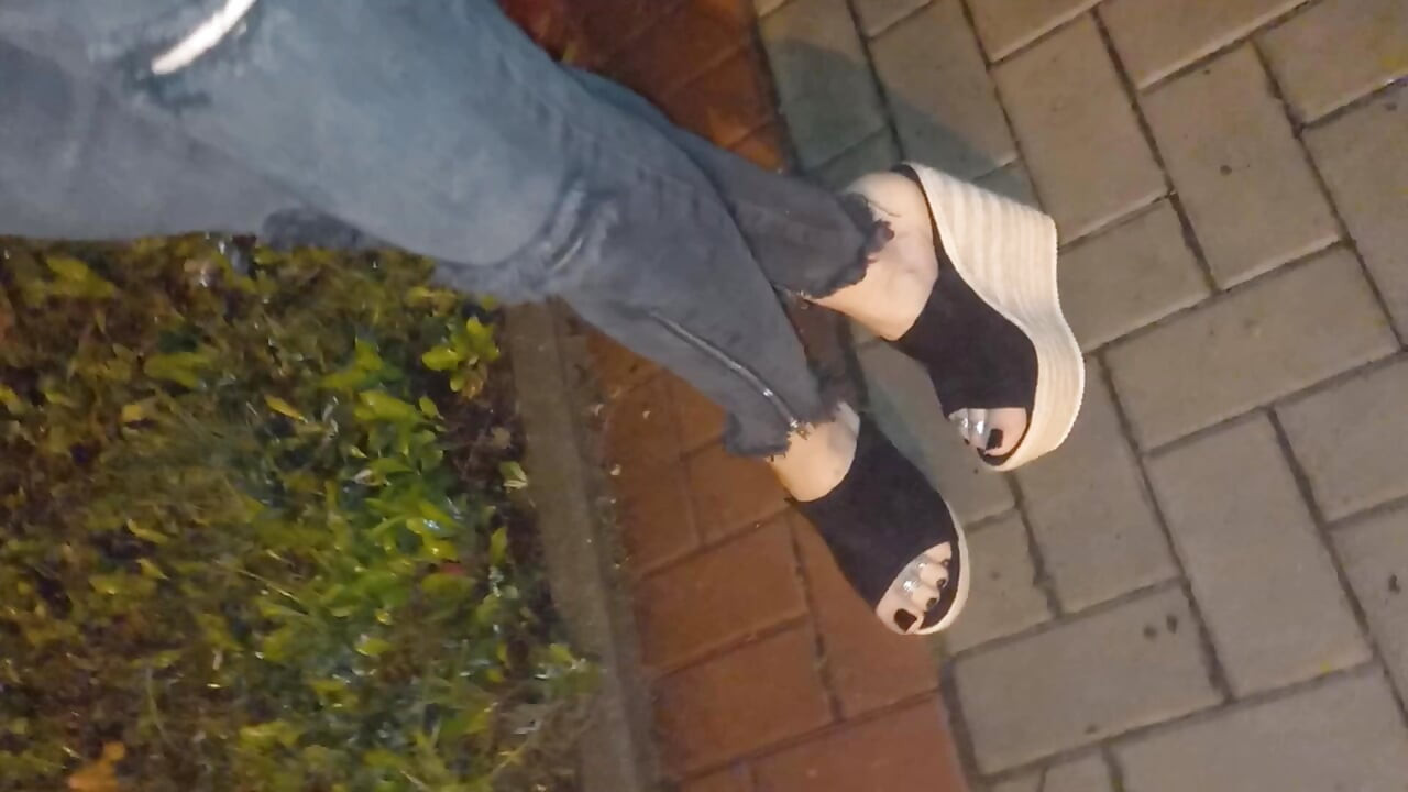 crossdressing in public