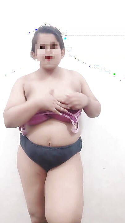 Shabnam khatun spricht mit ihrem freund