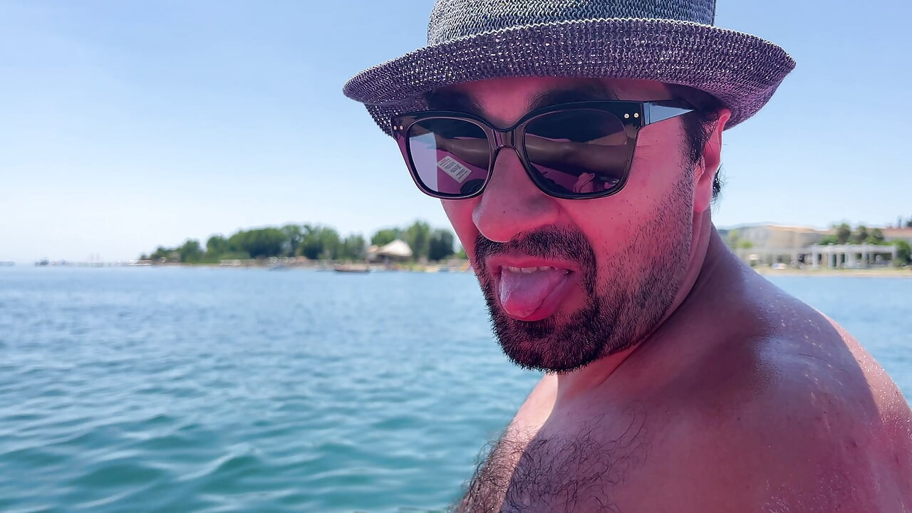 Public Exposure Risk Earl Smile Flashing My Cock On A Sea Pedal Boat