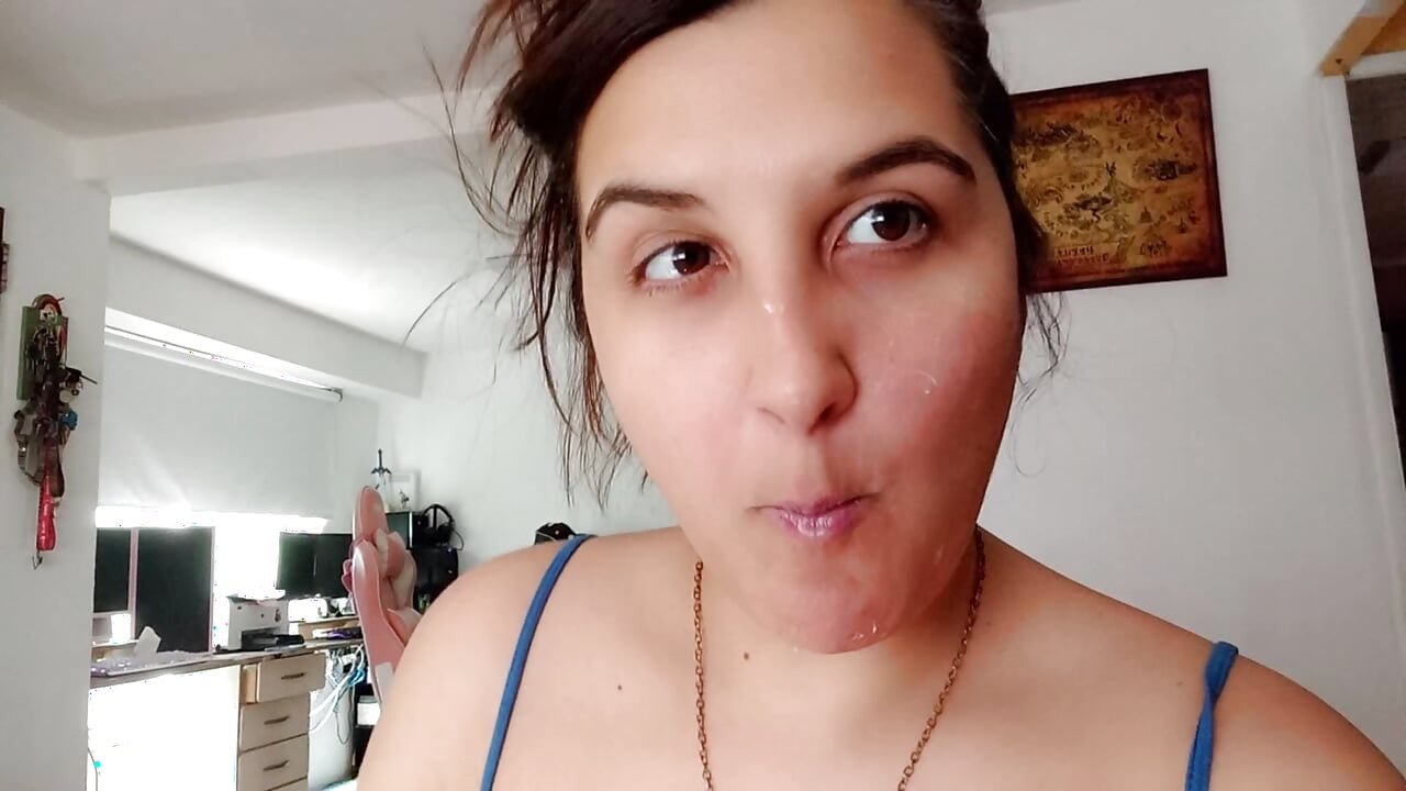 Doing Huge and Messy Bubblegum Bubbles - Bunny Looner