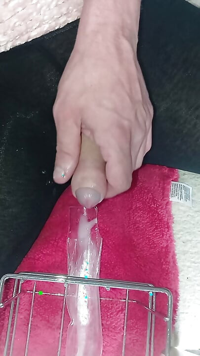 49 squirts for a huge sperm donor