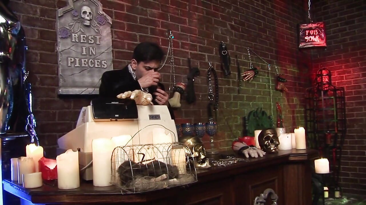 Güzel sarışın bebek üçlü seksten zevk aldı