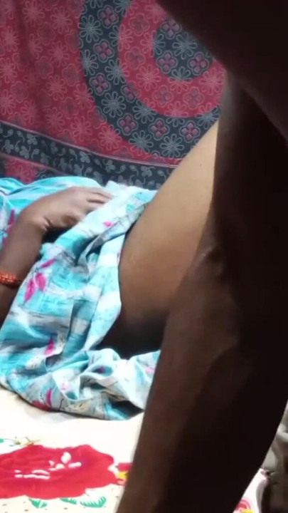 Must-see moment from "Girlfriend & Boyfriend first full Desi Village"