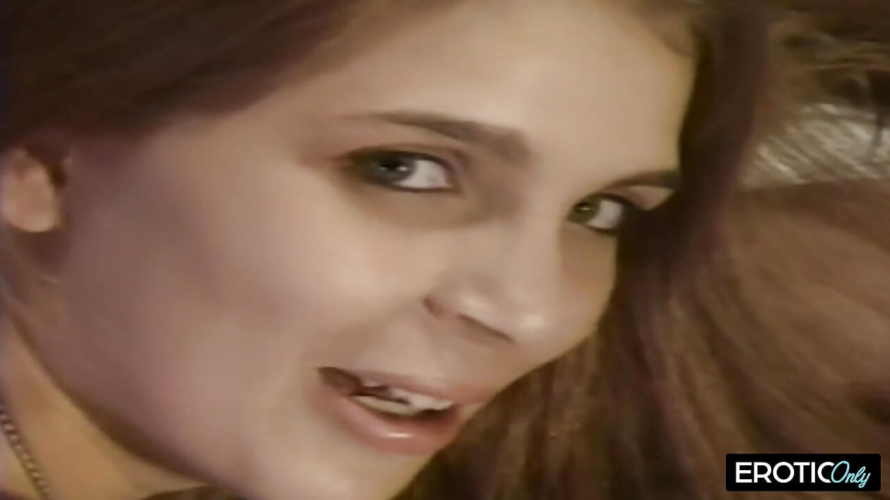 Analna vatra plamti u rupi
