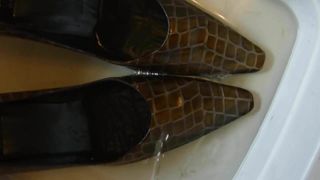 Pissende sexy croc -hakken van jackandcoke1947 weer