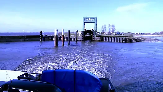 Sarışın Bomba Lüks Arabada Yarakla Azdırıyor