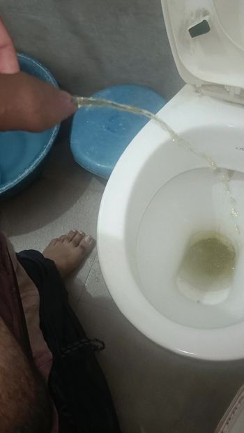 Kencing Pagi Penis Sangat Lezat