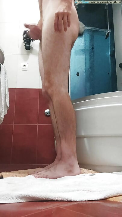Isprobavam svoj novi vibrirajući dildo