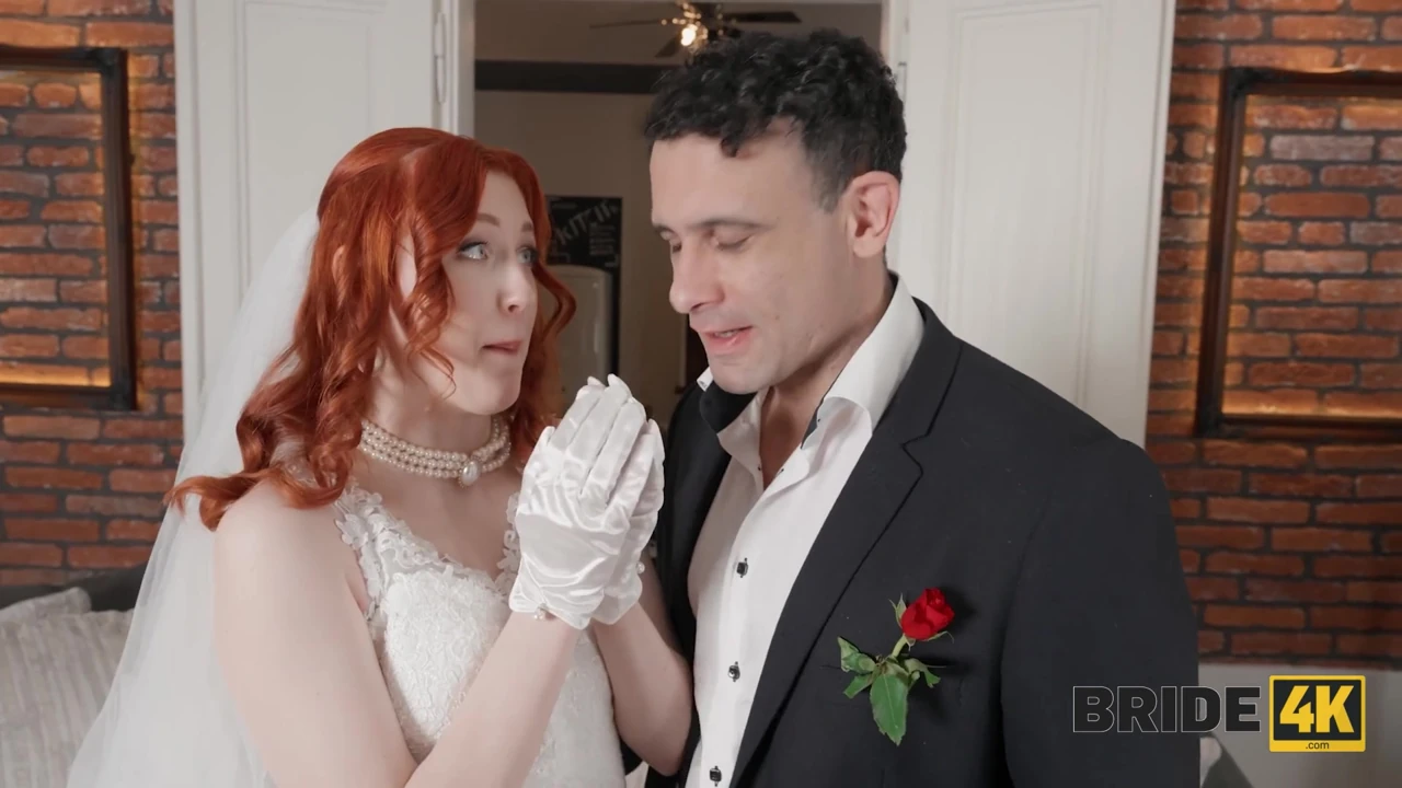 BRIDE4K. Koca gelininin her deliğini yalamak ve onu orgazma getirmek için sabırsızlanıyor