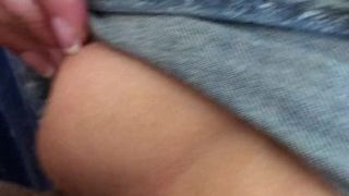 Une petite amie sexy se fait baiser dans un short sexy