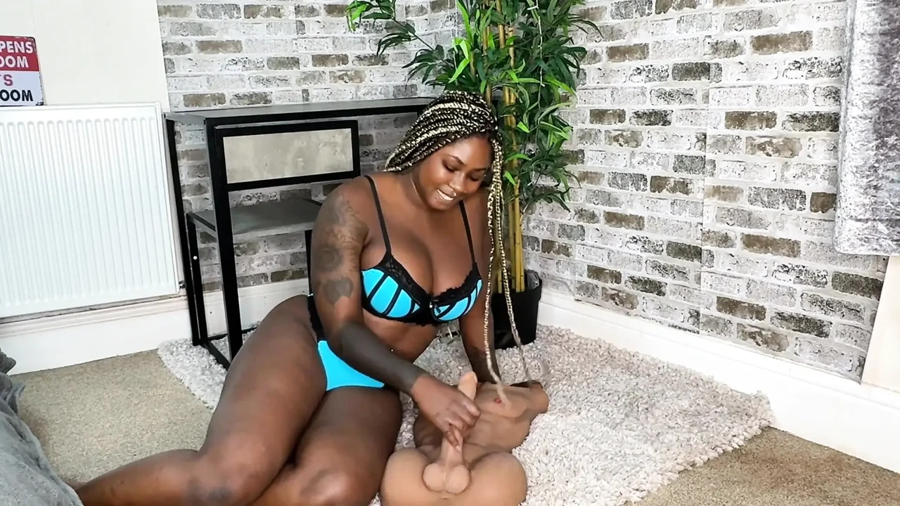 Testing My New Toy Solo Ebony Fun